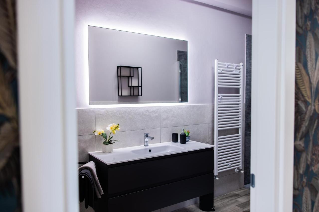 Апартаменти H11 Luxury Sanremo Centro - Elegante - Casino Екстер'єр фото
